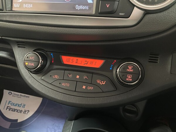 Used Toyota Yaris 2014 for sale - 76132274: Photo 26