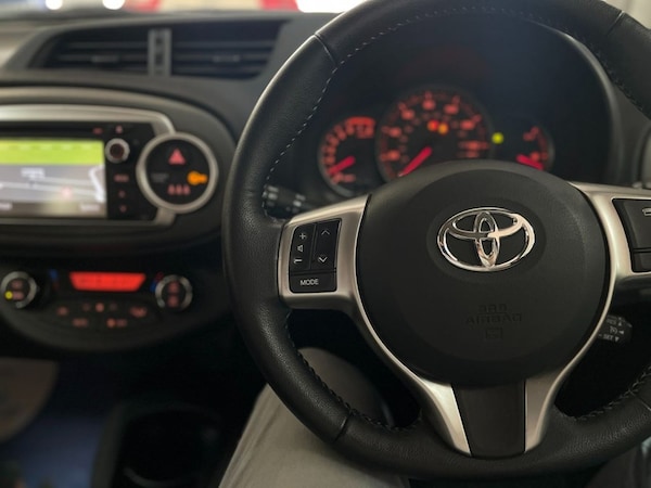 Used Toyota Yaris 2014 for sale - 76132274: Photo 29