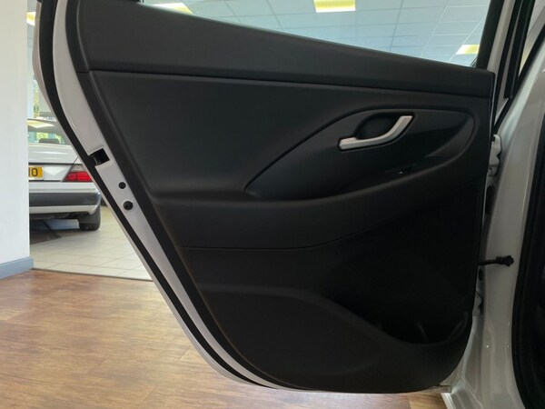 Used Hyundai i30 2018 for sale - 76033547: Photo 41