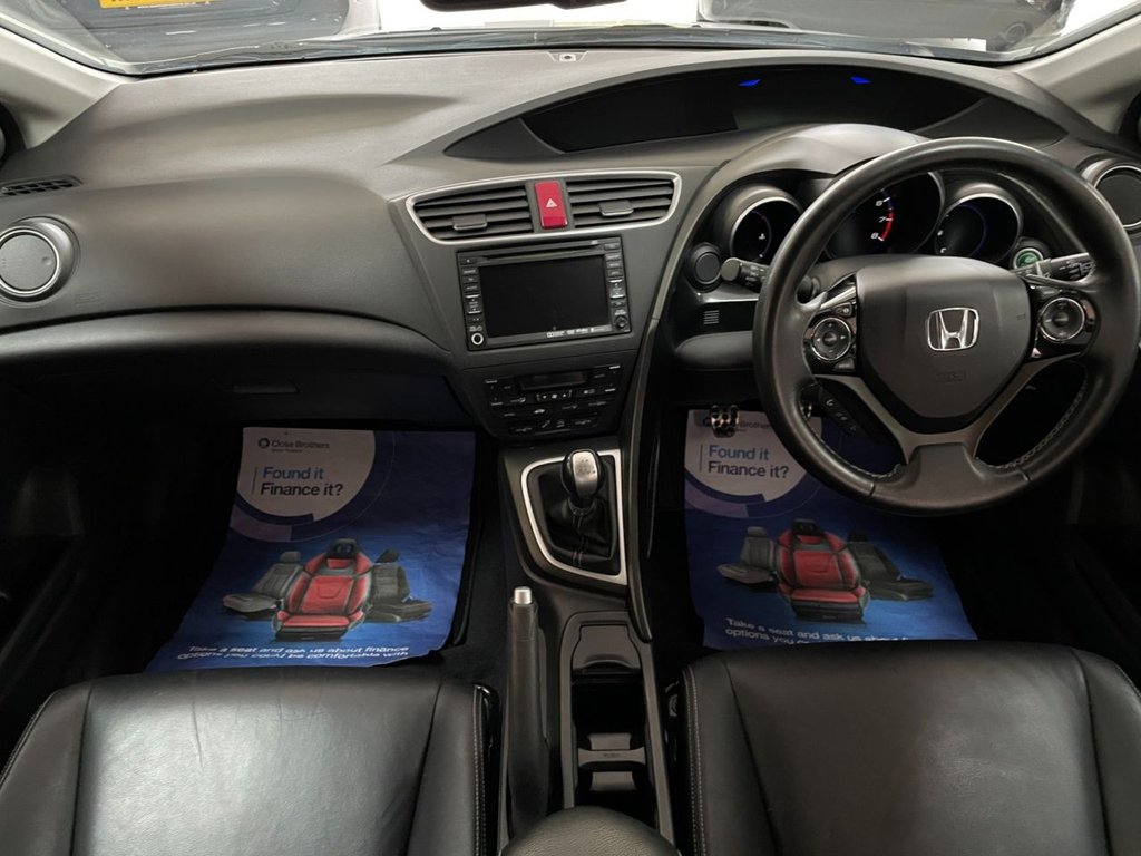 Used Honda Civic 2014 for sale - 76105557: Photo 2