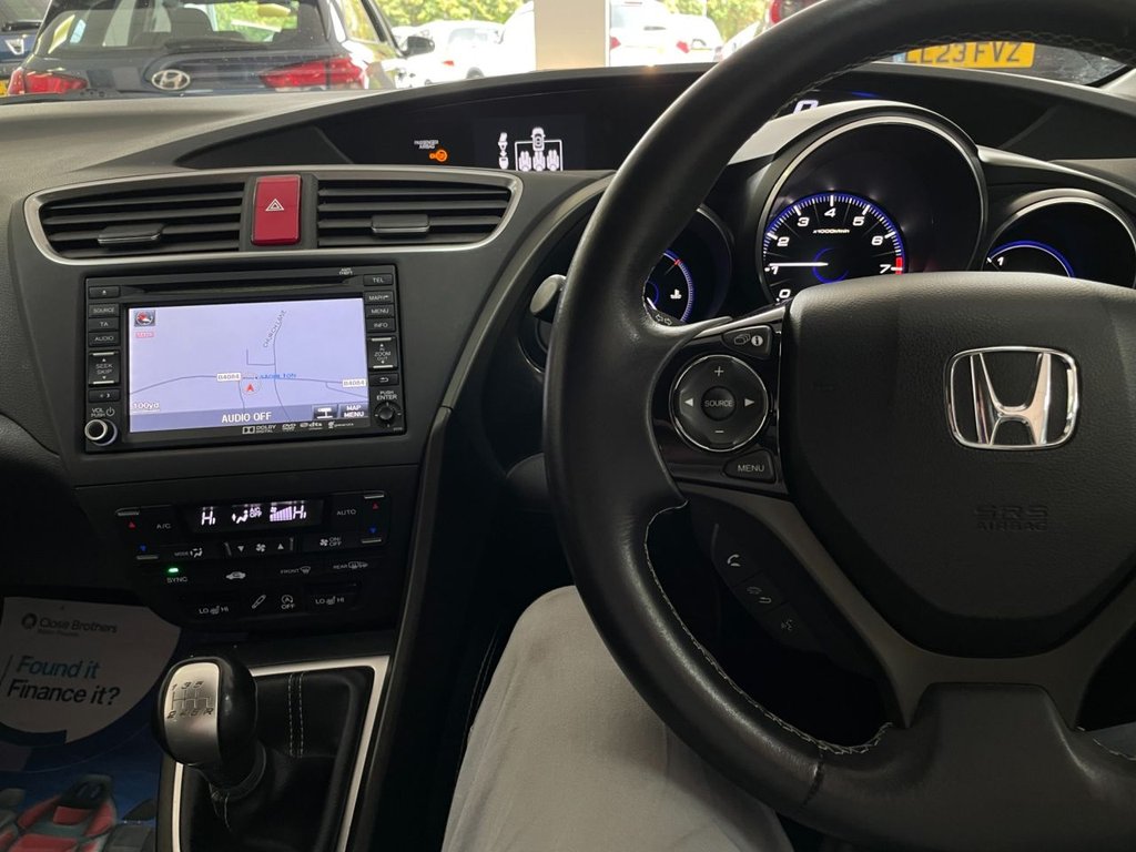 Used Honda Civic 2014 for sale - 76105557: Photo 21