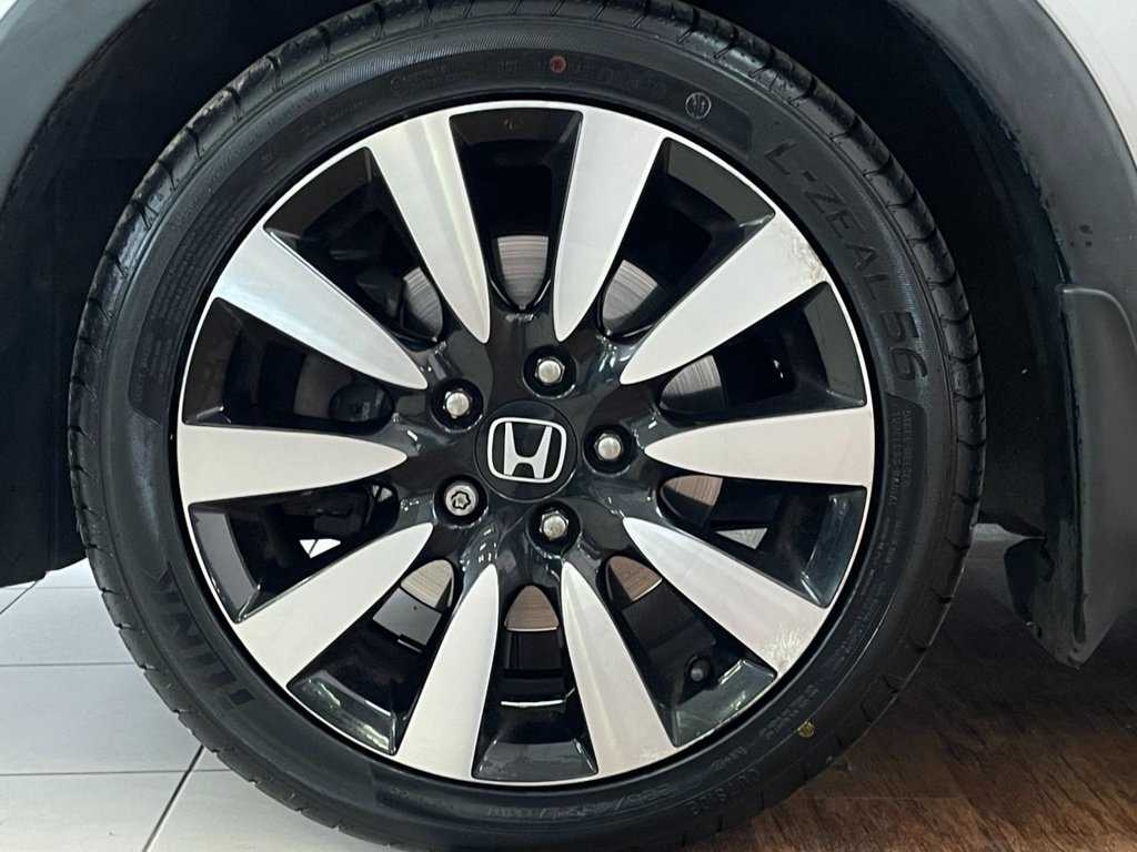 Used Honda Civic 2014 for sale - 76105557: Photo 39