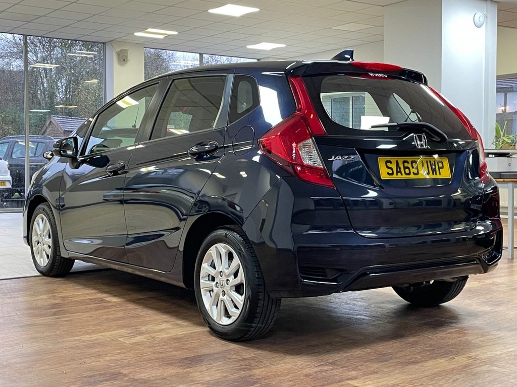 Used Honda Jazz 2019 for sale - 76582079: Photo 10