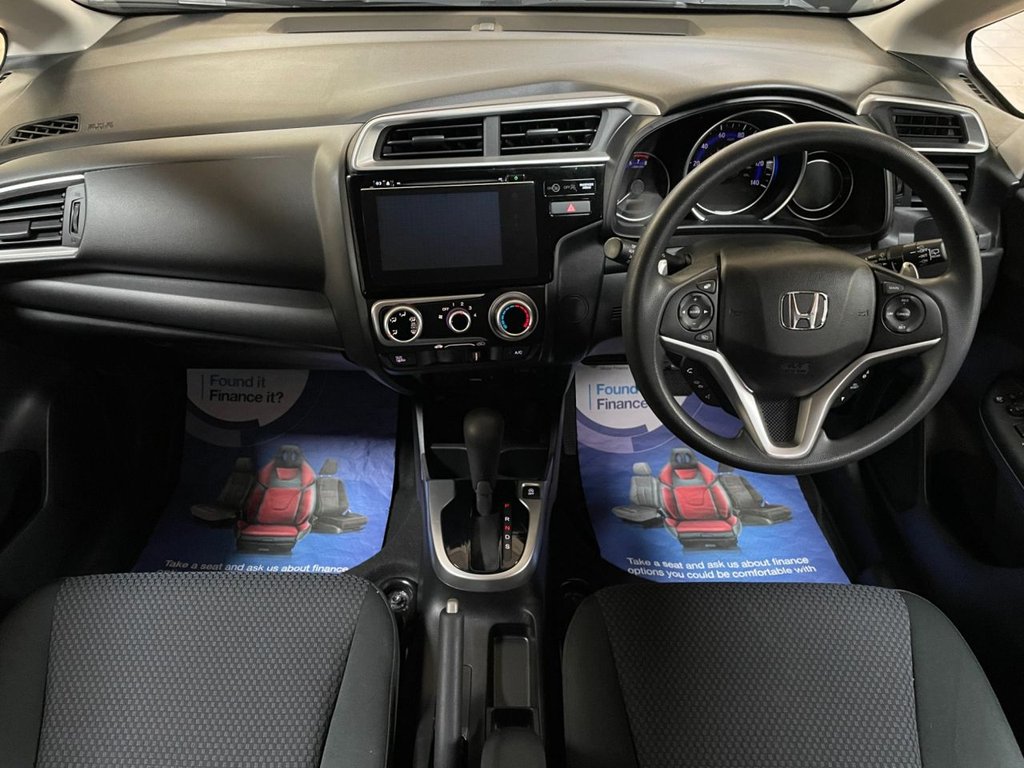 Used Honda Jazz 2019 for sale - 76582079: Photo 2