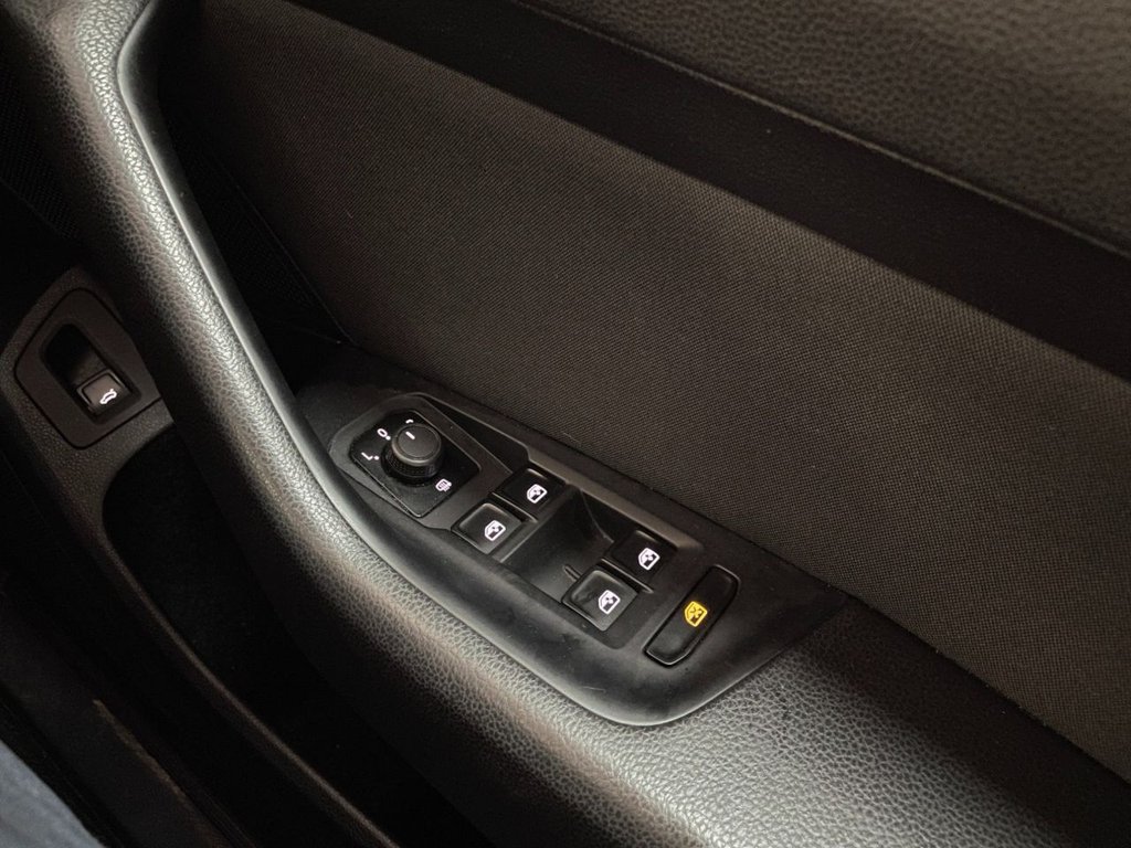 Used Volkswagen Passat 2015 for sale - 76429618: Photo 30