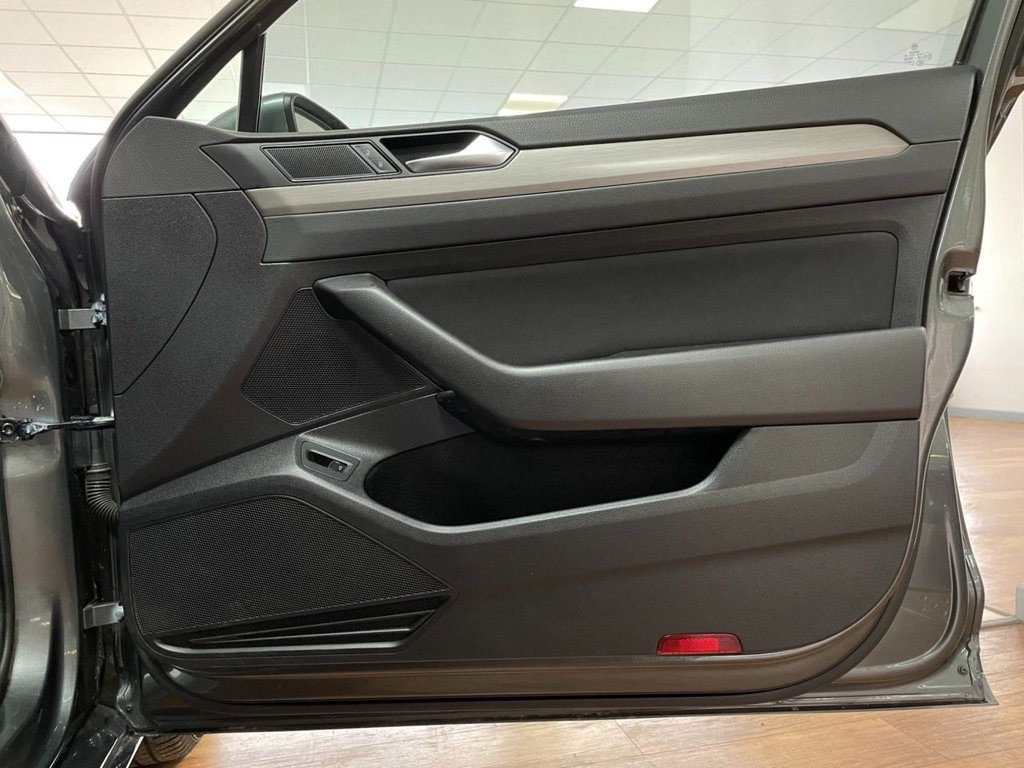 Used Volkswagen Passat 2015 for sale - 76429618: Photo 38