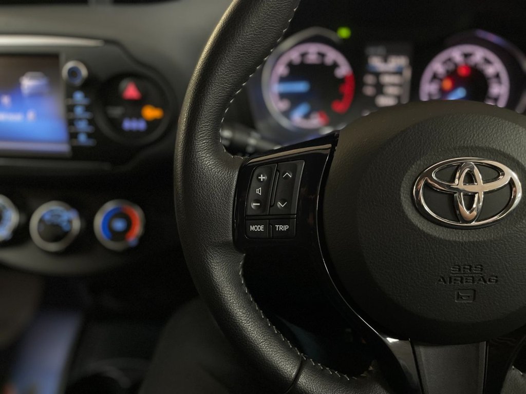 Used Toyota Yaris 2017 for sale - 76950178: Photo 30