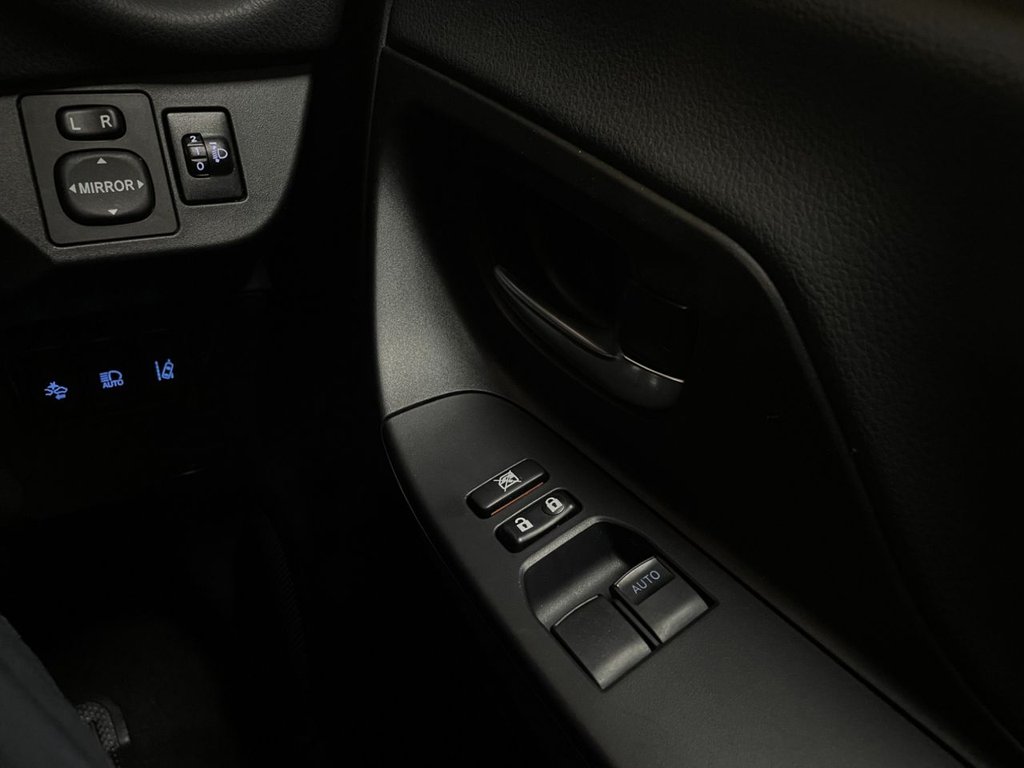 Used Toyota Yaris 2017 for sale - 76950178: Photo 32