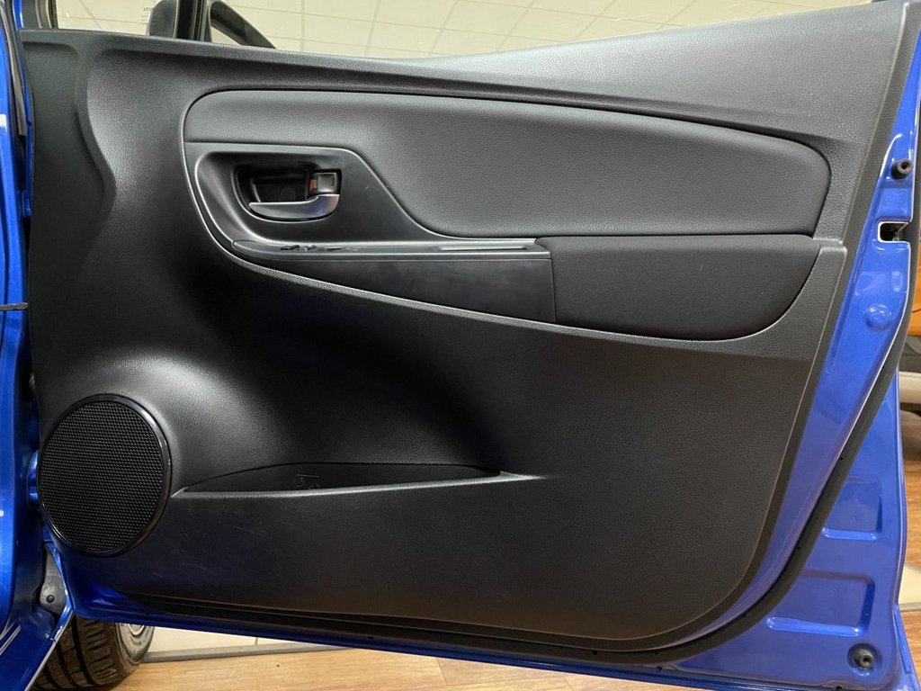 Used Toyota Yaris 2017 for sale - 76950178: Photo 38