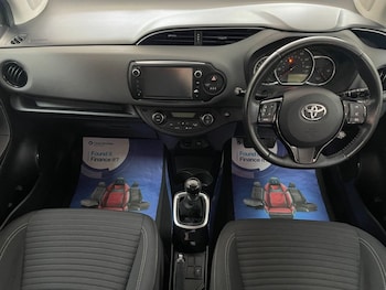 Used Toyota Yaris 2016 for sale - 75432795: Photo