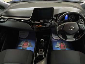 Used Toyota C-HR 2018 for sale - 73500724: Photo