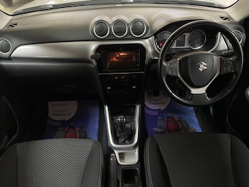 Used Suzuki Vitara 2018 for sale - 76406340: Photo