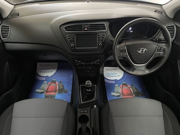 Used Hyundai i20 2019 for sale - 75937291: Photo