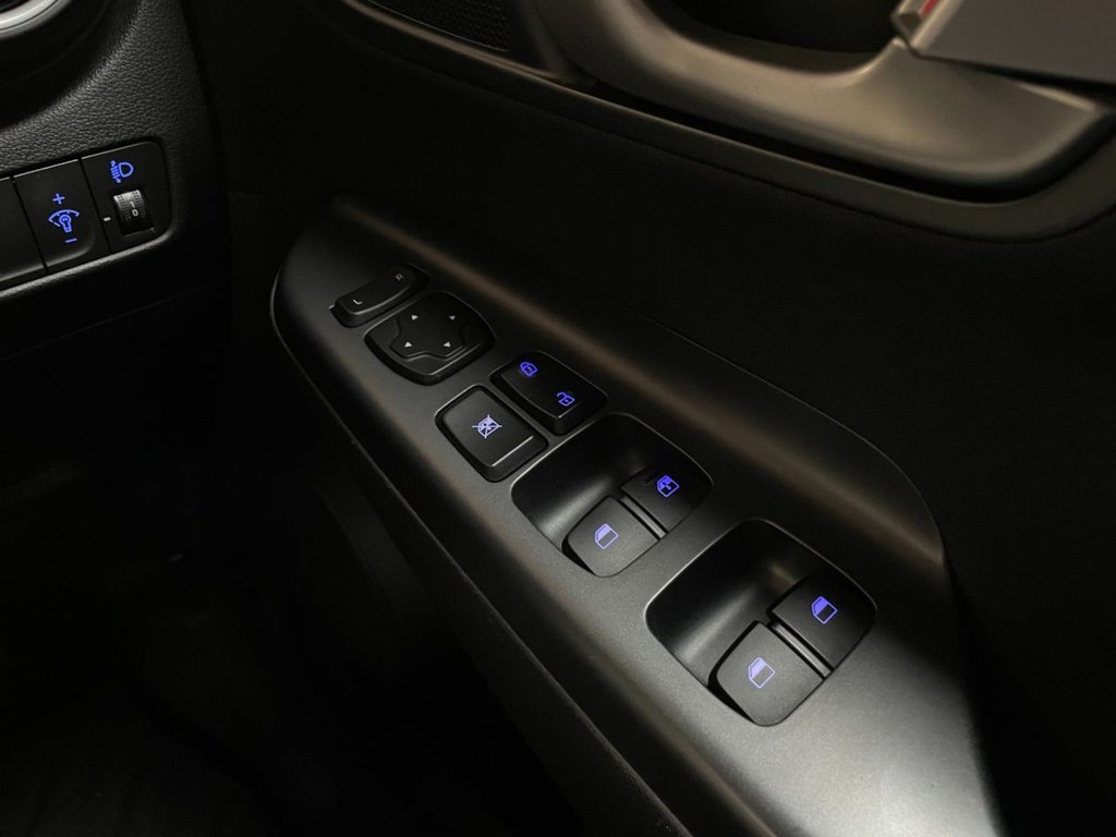 Used Hyundai KONA 2018 for sale - 76740215: Photo 32