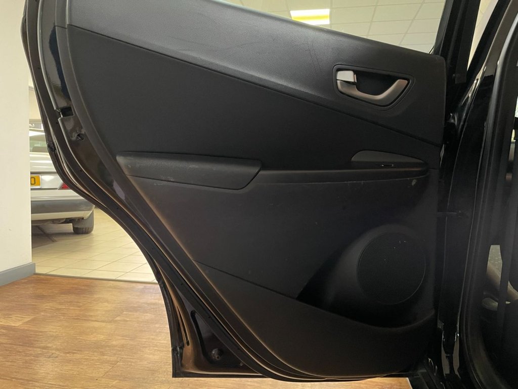 Used Hyundai KONA 2018 for sale - 76740215: Photo 42