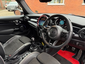 Used MINI Hatch 2021 for sale - 77042529: Photo