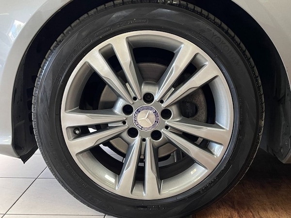 Used Mercedes-Benz E-Class 2014 for sale - 76028984: Photo 36