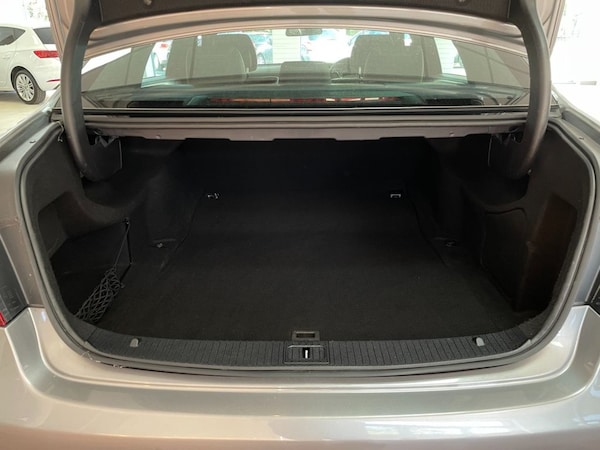 Used Mercedes-Benz E-Class 2014 for sale - 76028984: Photo 43