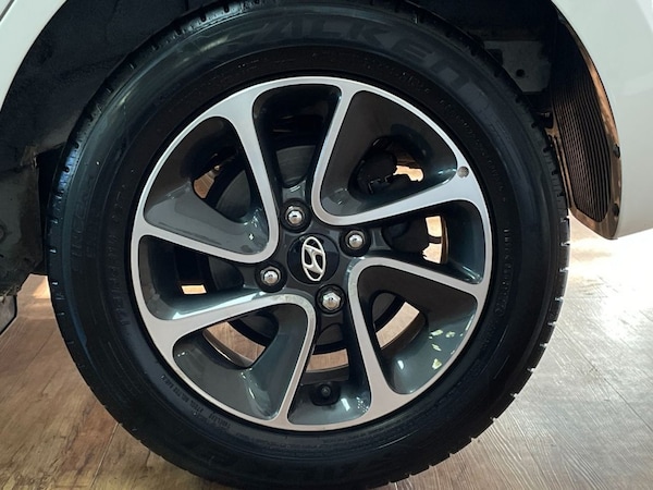 Used Hyundai i10 2019 for sale - 76241341: Photo 36