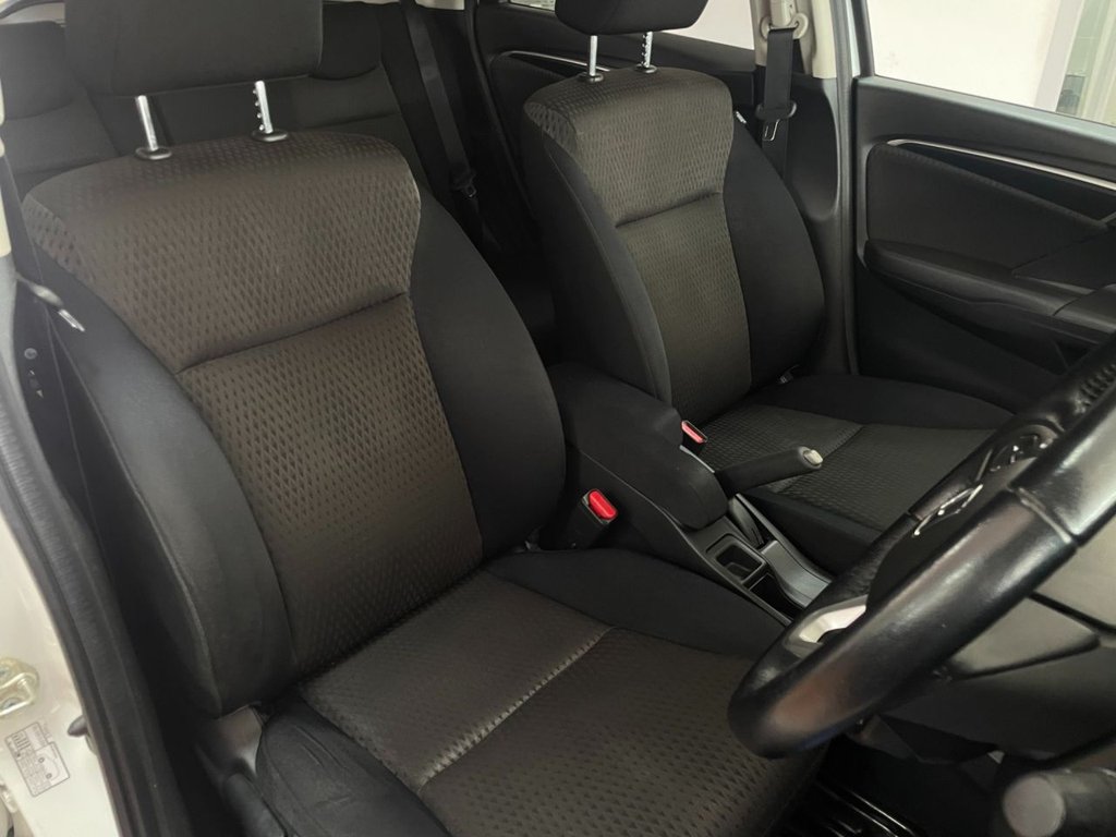 Used Honda Jazz 2018 for sale - 76751035: Photo 17