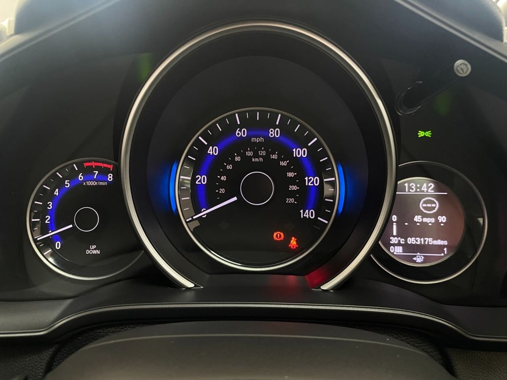 Used Honda Jazz 2018 for sale - 76751035: Photo 32