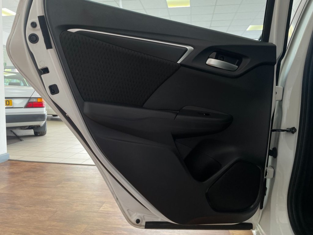 Used Honda Jazz 2018 for sale - 76751035: Photo 41