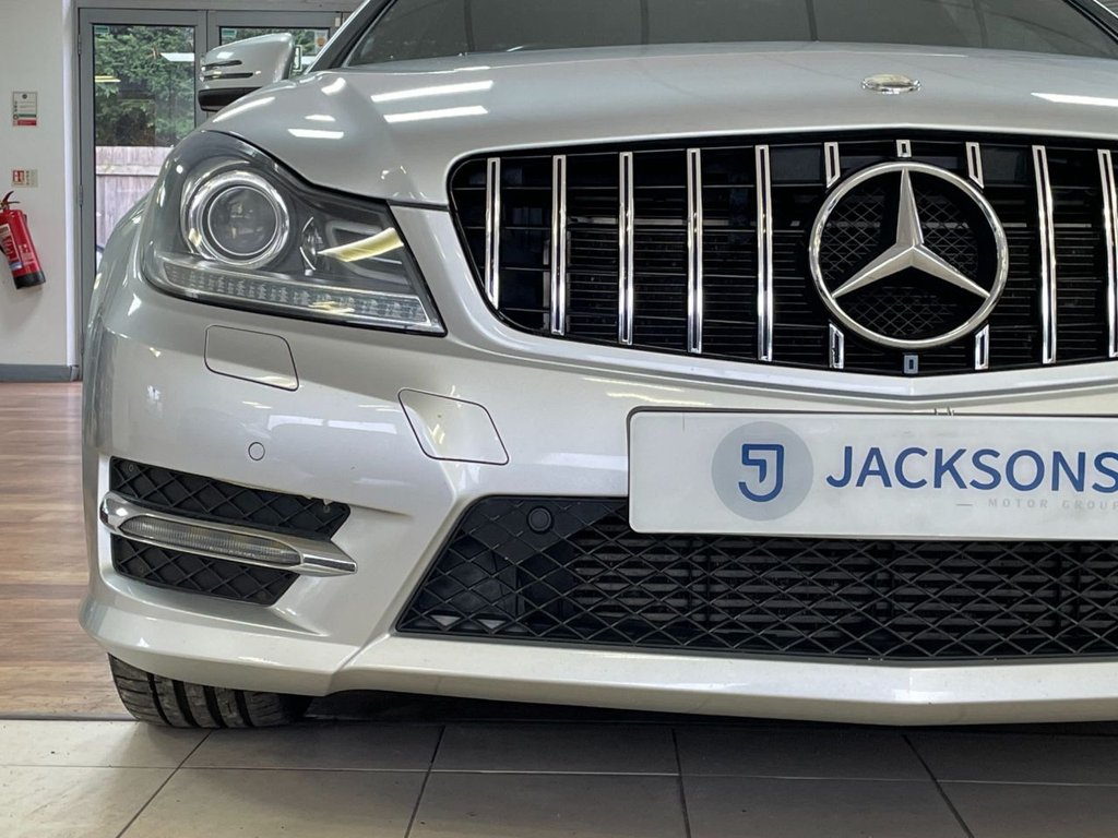 Used Mercedes-Benz C Class 2015 for sale - 76454110: Photo 6