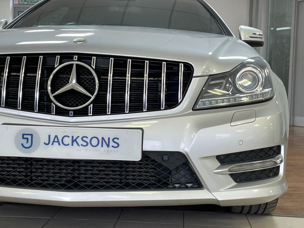 Used Mercedes-Benz C Class 2015 for sale - 76454110: Photo 7