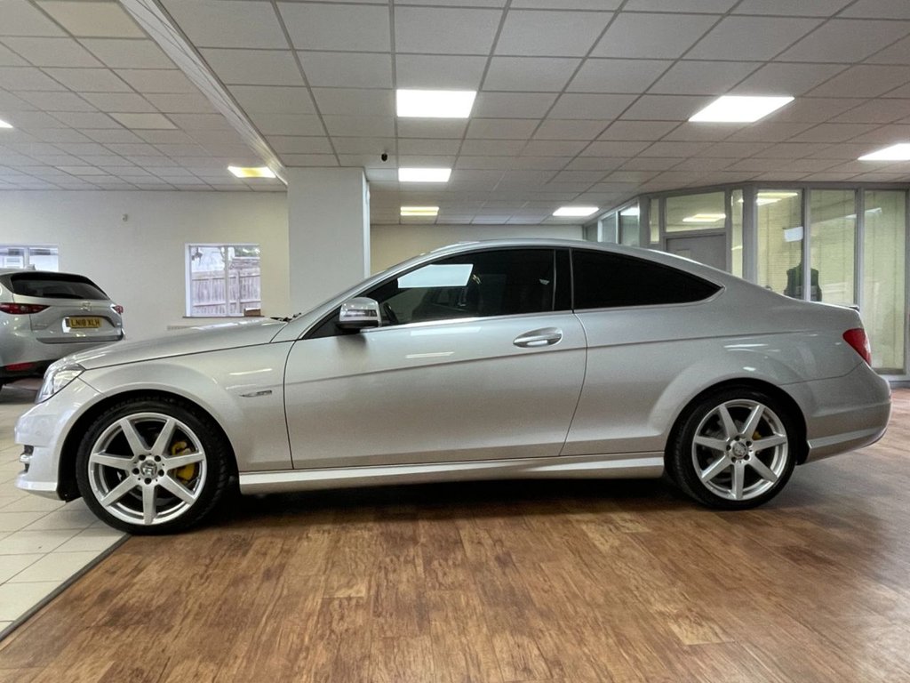Used Mercedes-Benz C Class 2015 for sale - 76454110: Photo 8