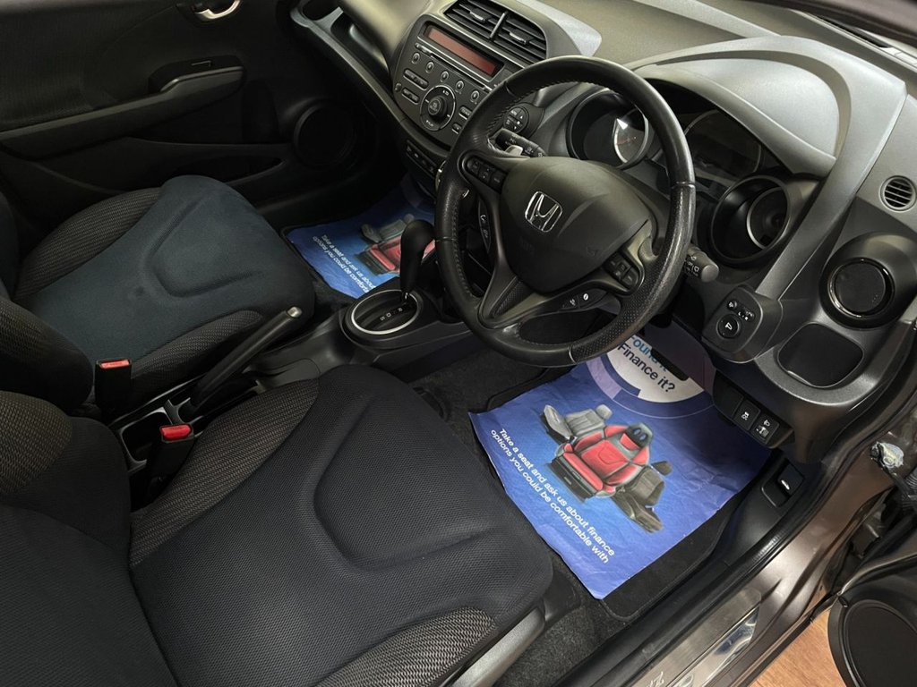 Used Honda Jazz 2012 for sale - 76685882: Photo 16