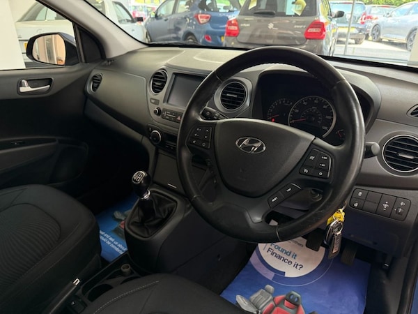 Used Hyundai i10 2018 for sale - 76202451: Photo 16