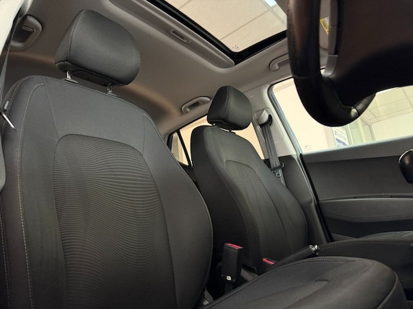 Used Hyundai i10 2018 for sale - 76202451: Photo 17