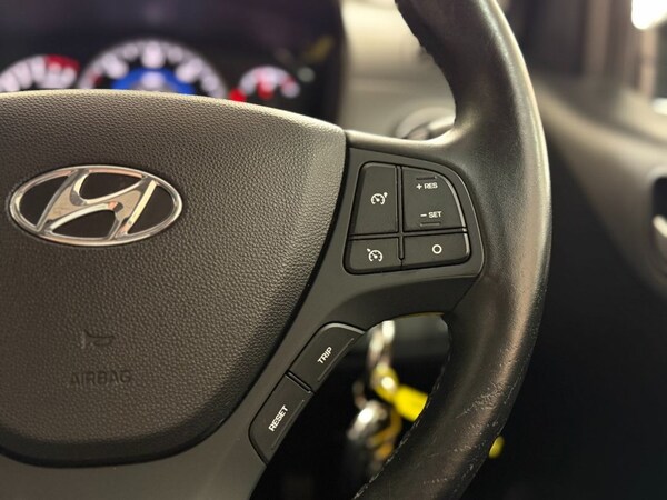 Used Hyundai i10 2018 for sale - 76202451: Photo 28