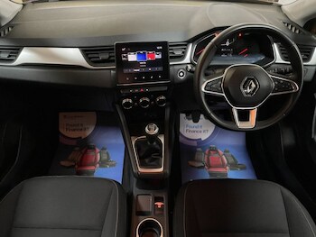 Used Renault Captur 2021 for sale - 76950132: Photo