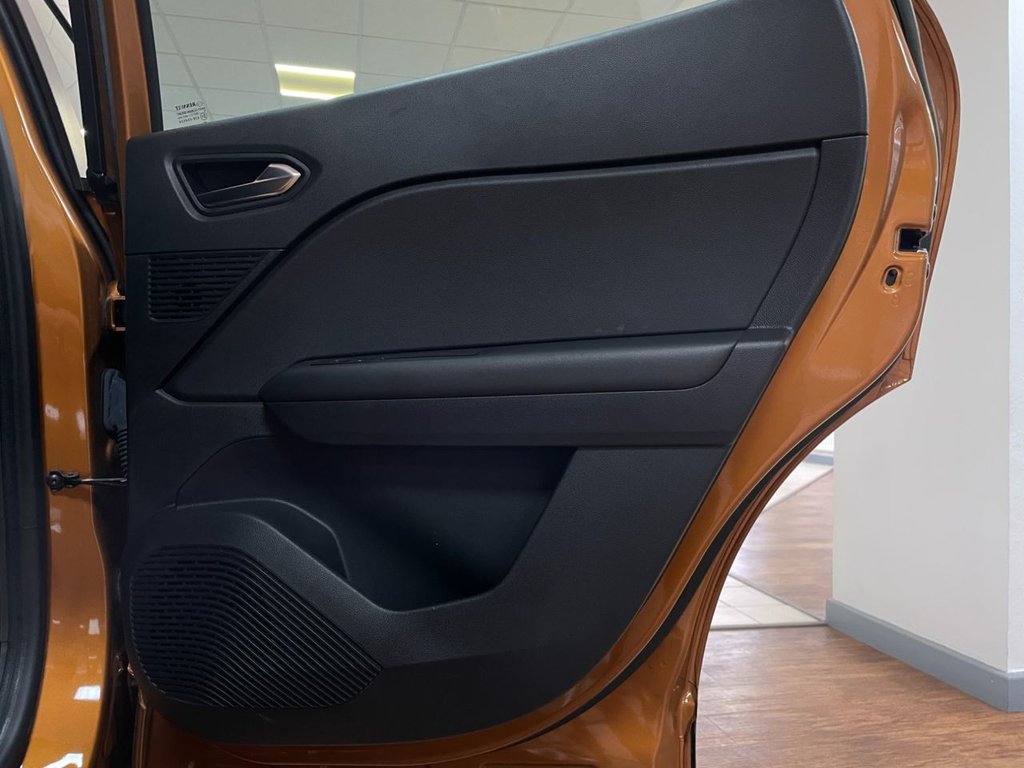 Used Renault Captur 2021 for sale - 76950132: Photo 42