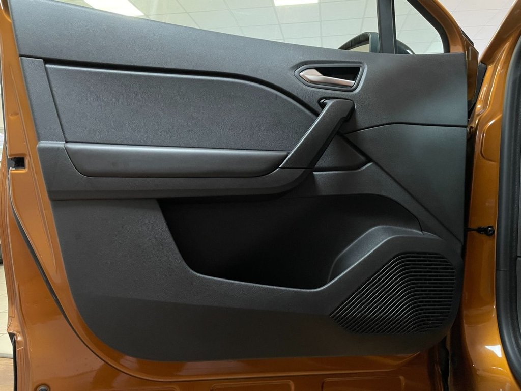 Used Renault Captur 2021 for sale - 76950132: Photo 44