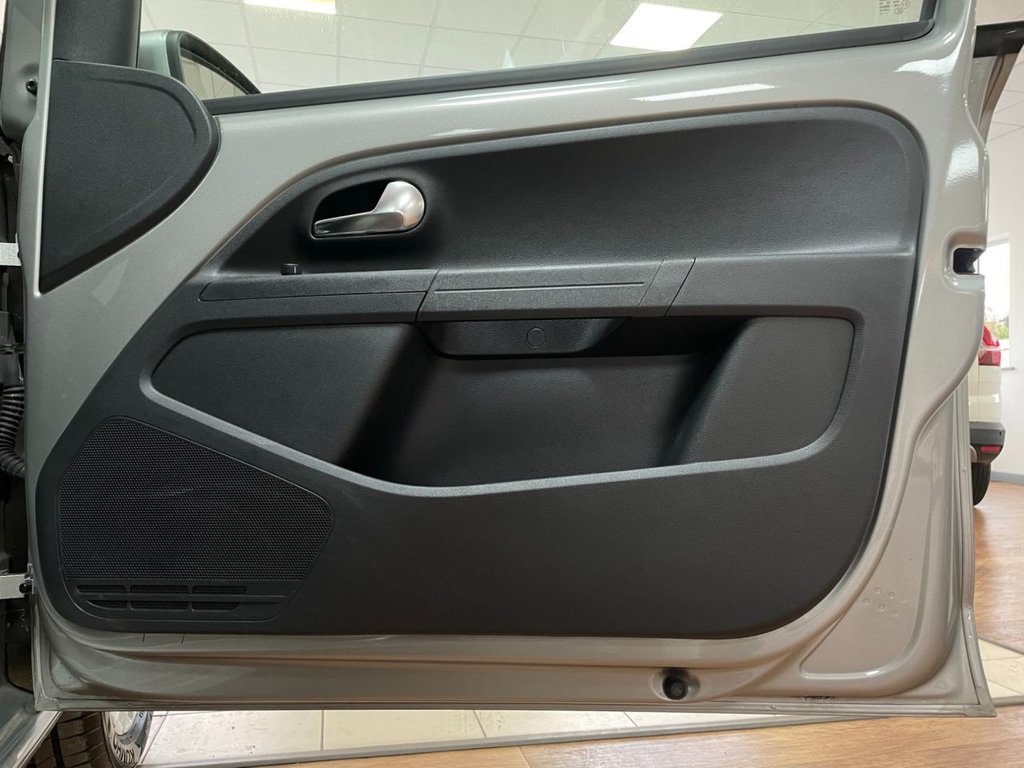 Used Volkswagen up! 2016 for sale - 76496222: Photo 39