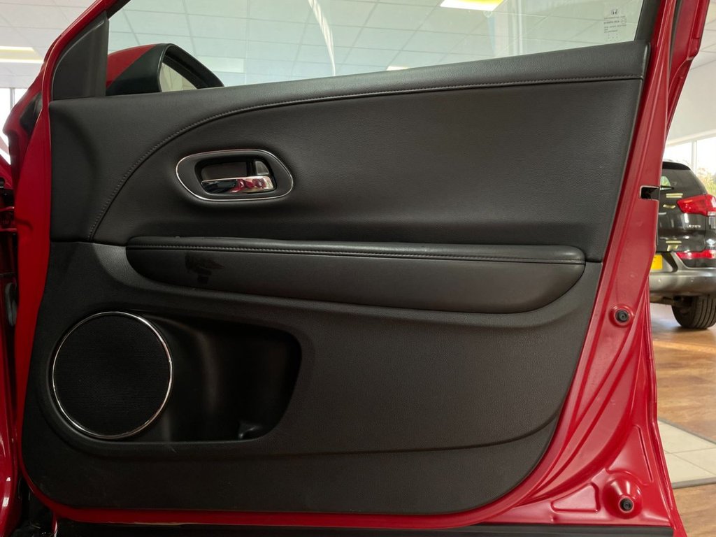 Used Honda HR-V 2015 for sale - 76642289: Photo 39