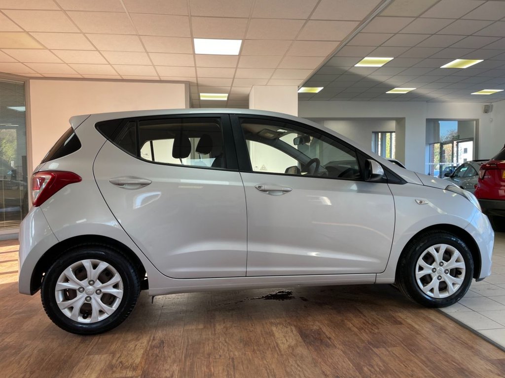 Used Hyundai i10 2014 for sale - 76642294: Photo 13