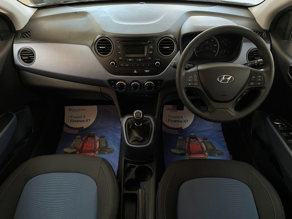 Used Hyundai i10 2014 for sale - 76642294: Photo 2