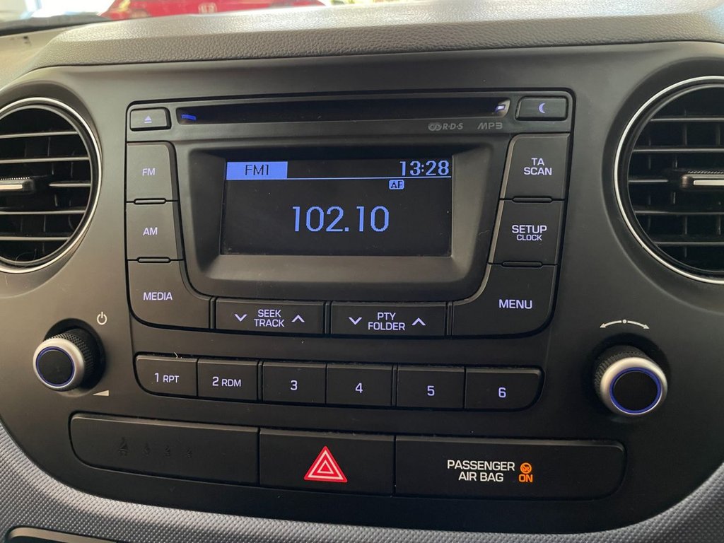 Used Hyundai i10 2014 for sale - 76642294: Photo 22