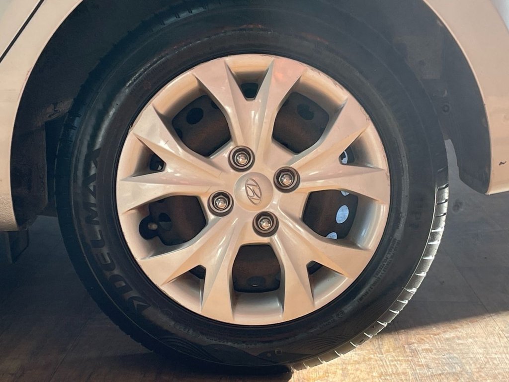 Used Hyundai i10 2014 for sale - 76642294: Photo 33