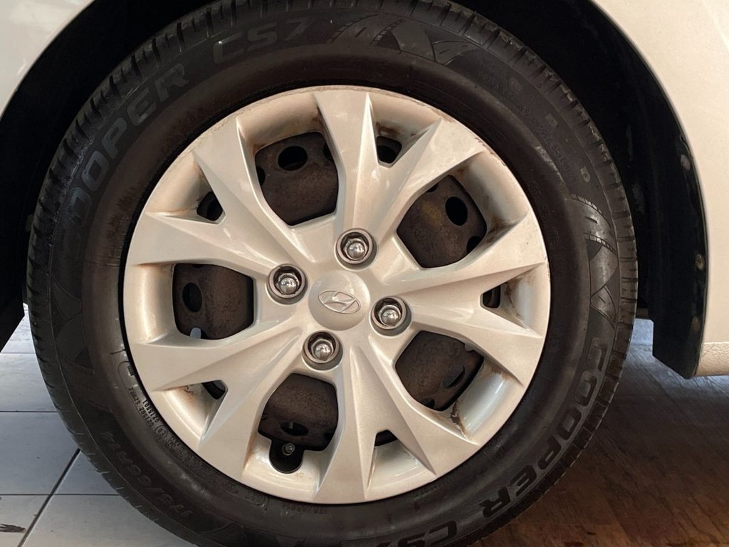 Used Hyundai i10 2014 for sale - 76642294: Photo 34