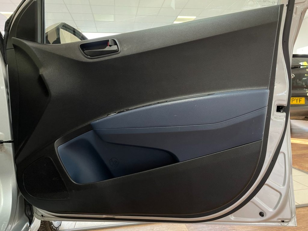 Used Hyundai i10 2014 for sale - 76642294: Photo 36