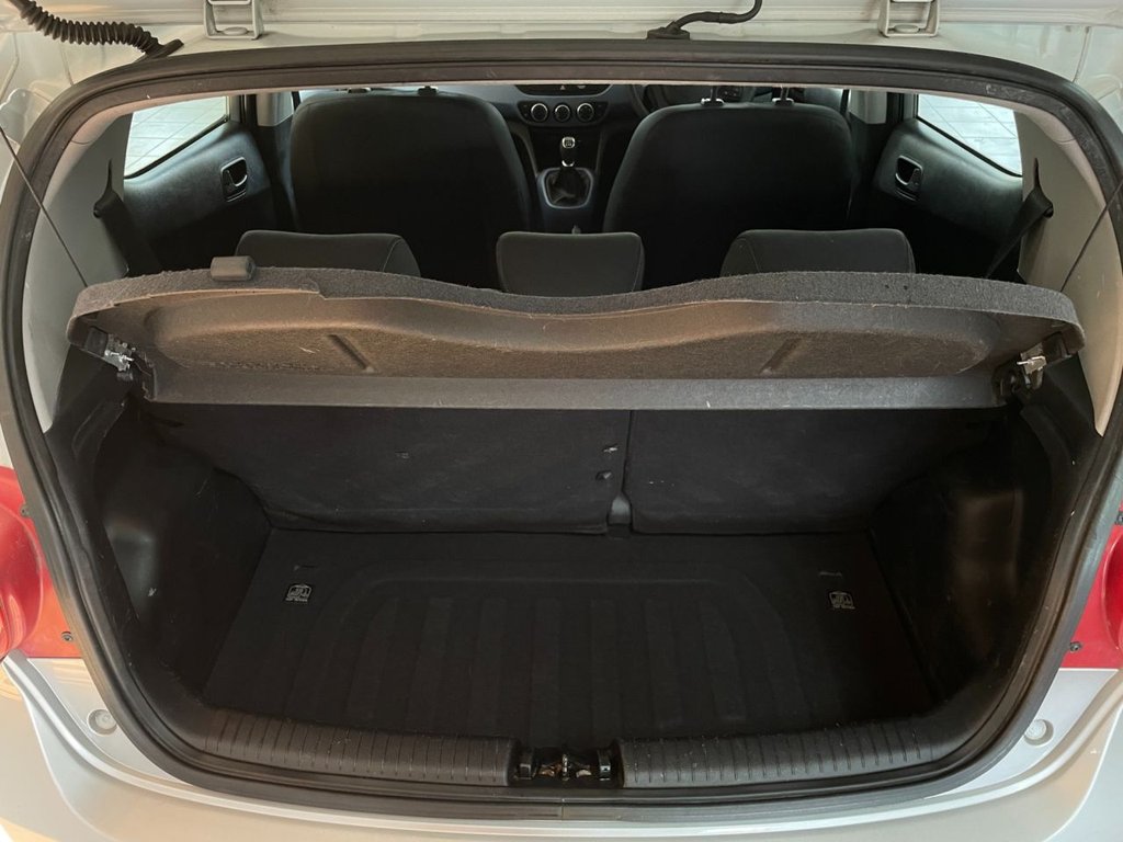 Used Hyundai i10 2014 for sale - 76642294: Photo 41