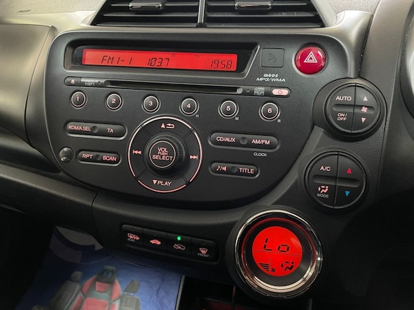 Used Honda Jazz 2012 for sale - 76241381: Photo 22