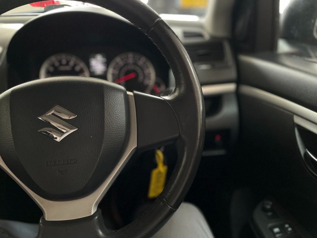 Used Suzuki Swift 2011 for sale - 76105643: Photo 27