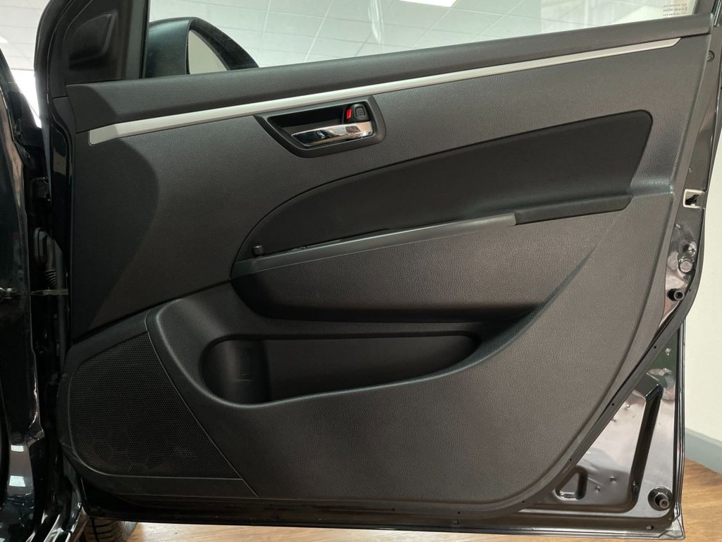 Used Suzuki Swift 2011 for sale - 76105643: Photo 36