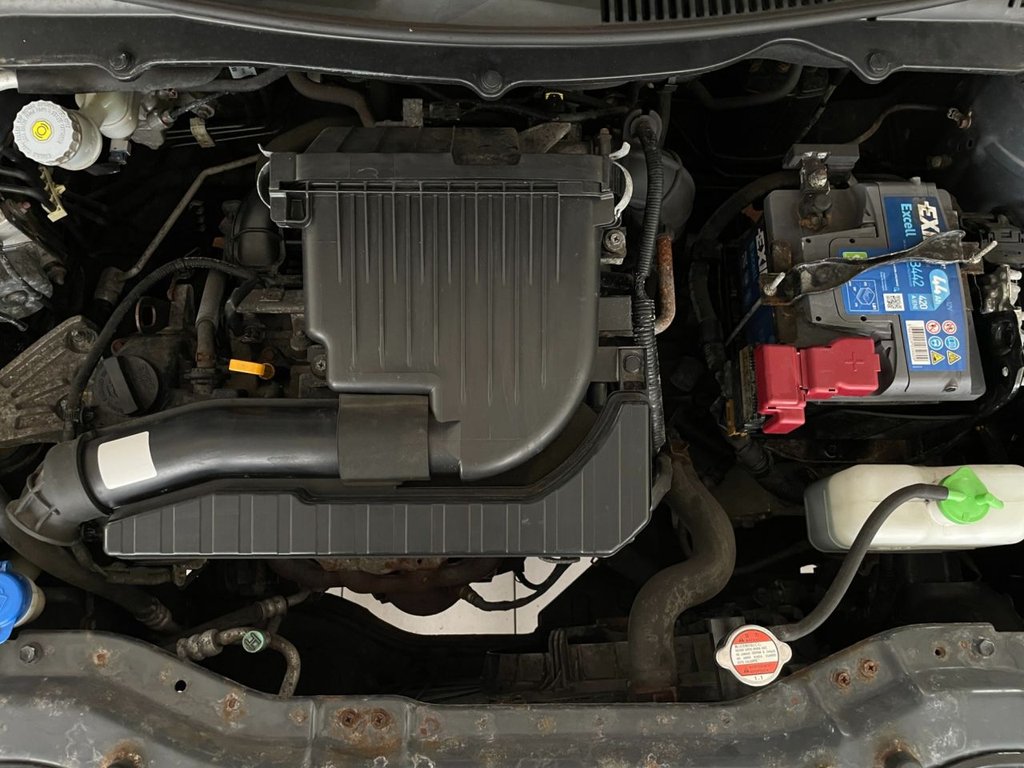 Used Suzuki Swift 2011 for sale - 76105643: Photo 40