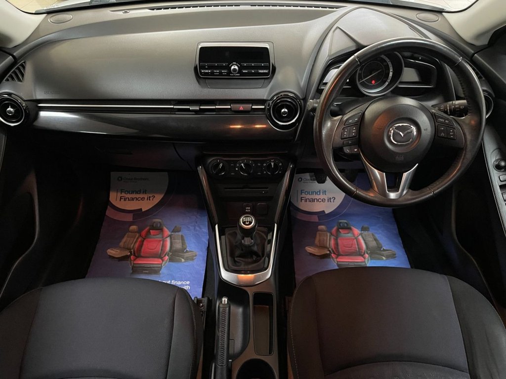 Used Mazda Mazda2 2015 for sale - 76582334: Photo 2